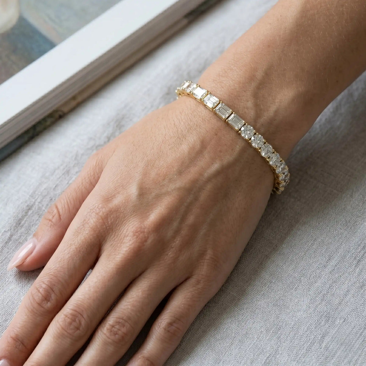 Round & Emerald Cut Lab Grown Diamond Tennis Bracelet | Louvre
