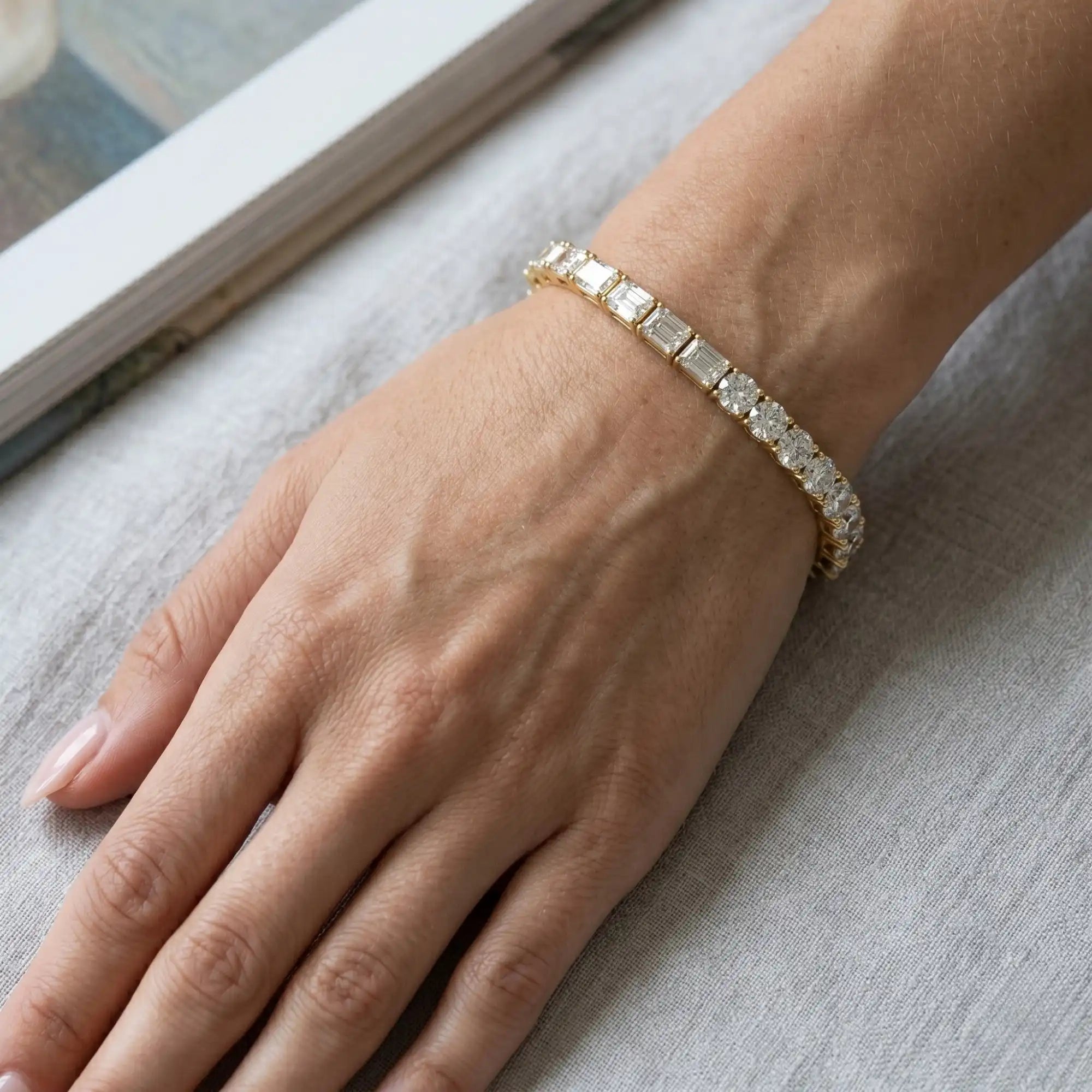Round & Emerald Cut Lab Grown Diamond Tennis Bracelet | Louvre