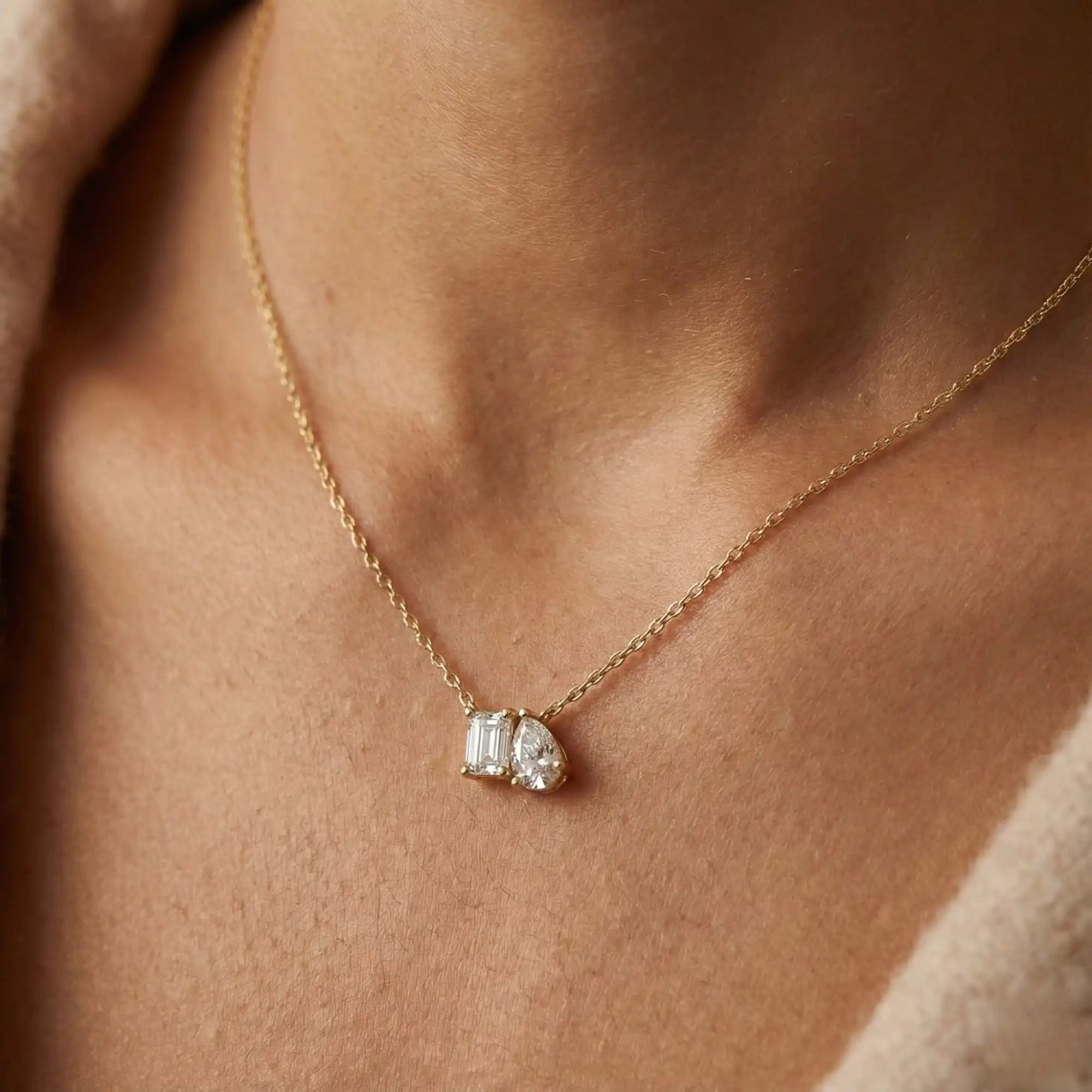 Emerald & Pear Toi et Moi Lab Grown Diamond Necklace | Saffron