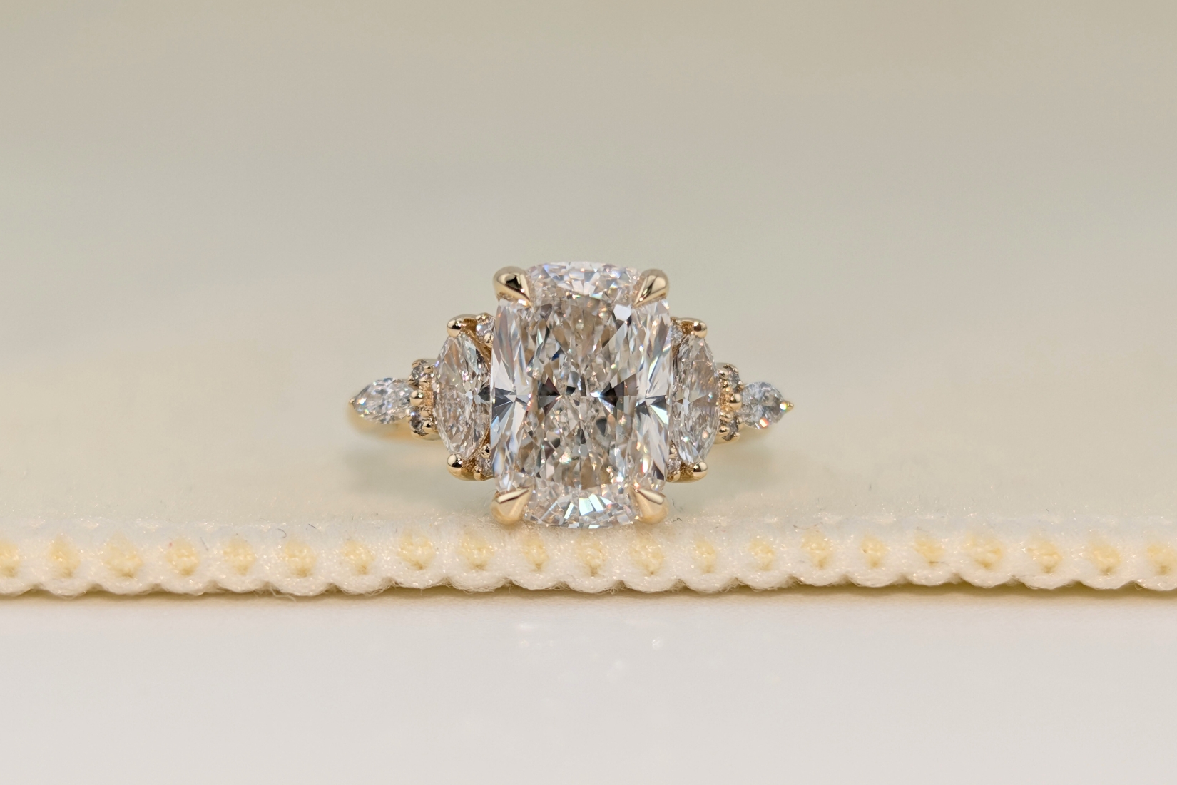 Buy Engagement Rings Direct from JewelNests: Quality Meets Elegance