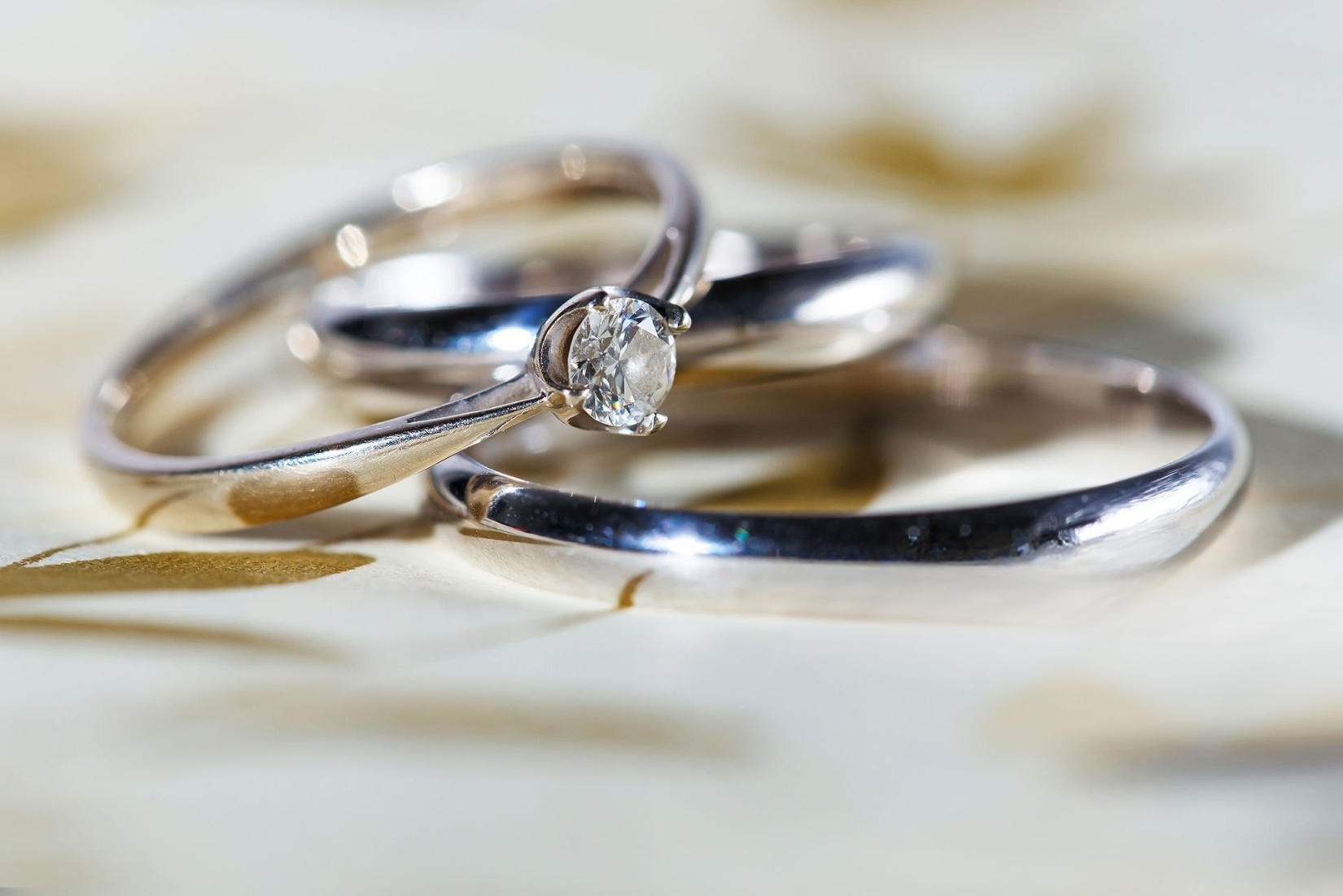 Buy Custom Engagement Rings Online: Designed Just for You