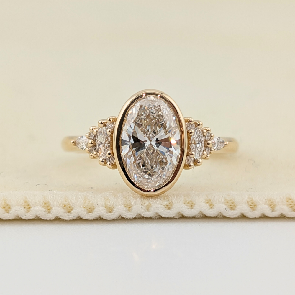 Oval diamond engagement ring Oval diamond engagement ring