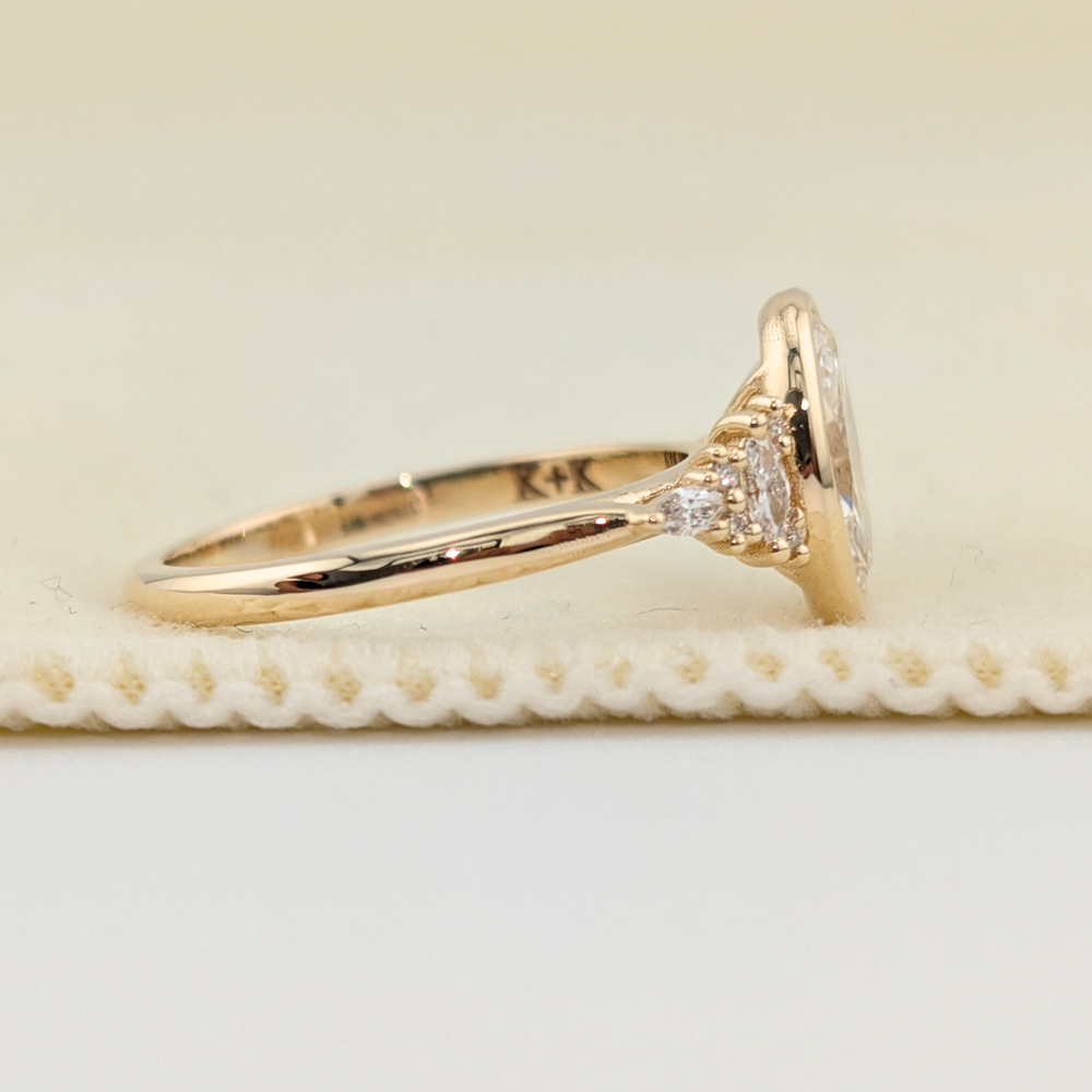 Oval diamond engagement ring Oval diamond engagement ring